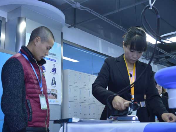 情侶彩票贏3.9億？別羨慕了！還是投資潔希亞干洗店靠譜